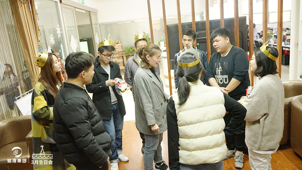 玩游戏.jpg