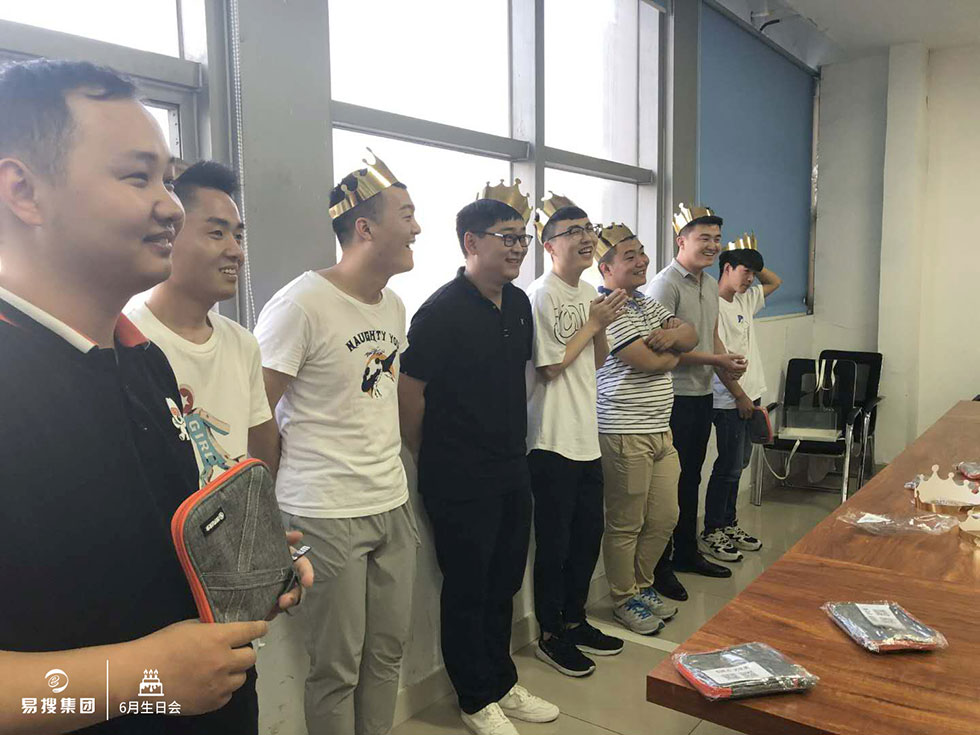 6月生日会角标-4.jpg